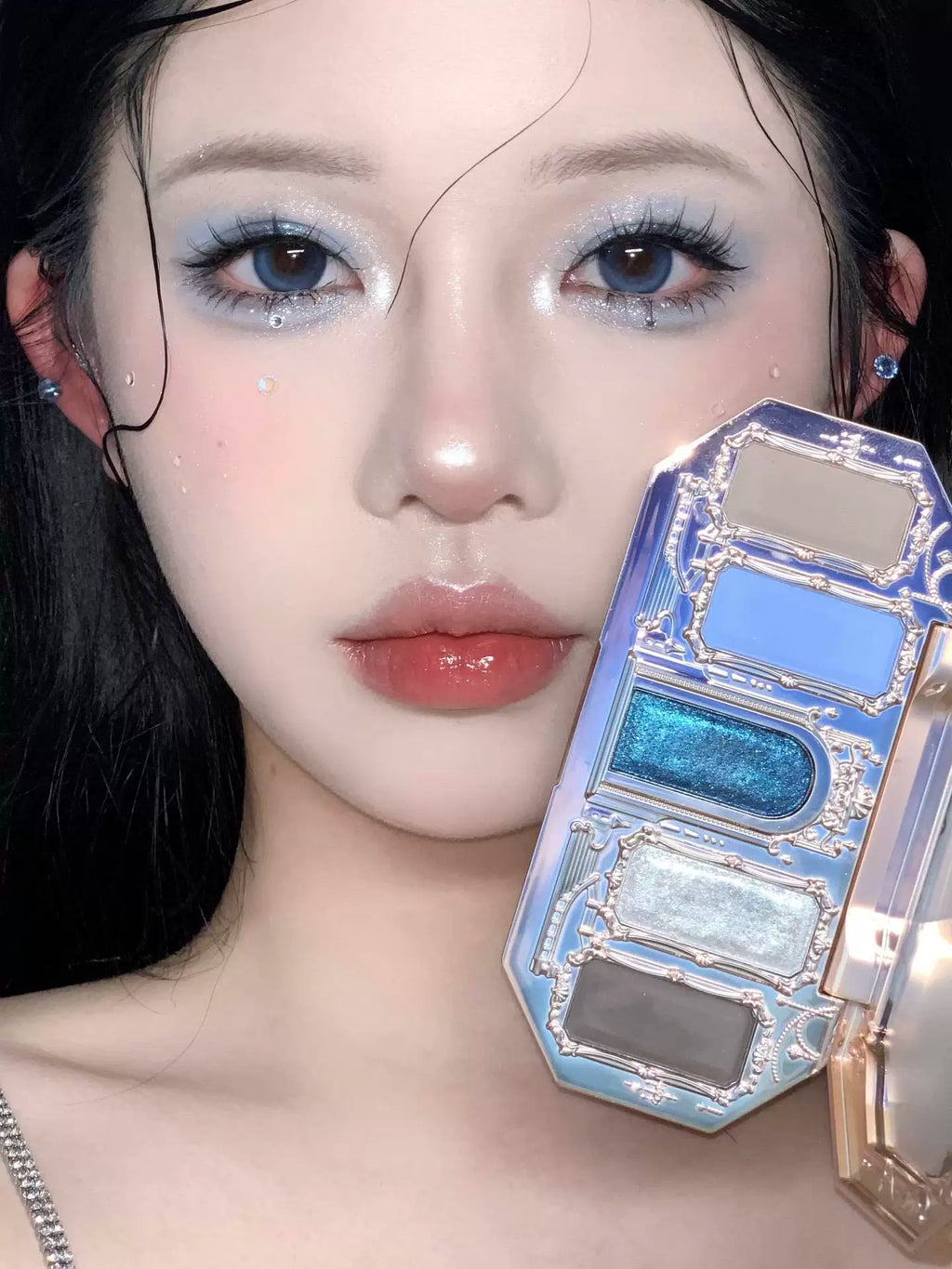 Flower Knows Moonlight Mermaid Eyeshadow Palette 05 Moonlight Country Matte Pearlescent Chameleon Play Makeup Blue Eyeshadow Earth Color